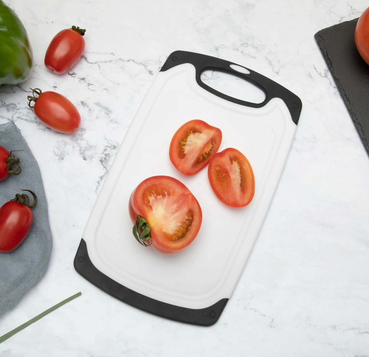 Cutting Boards for Kitchen w/Juice Groove, Non Slip Handles, Reversible - Plastic Cutting Board Set of 3, Dishwasher Safe Cutting Boards for Chopping Meat, Veggies, Fruits, Non-Slip (White/Black)